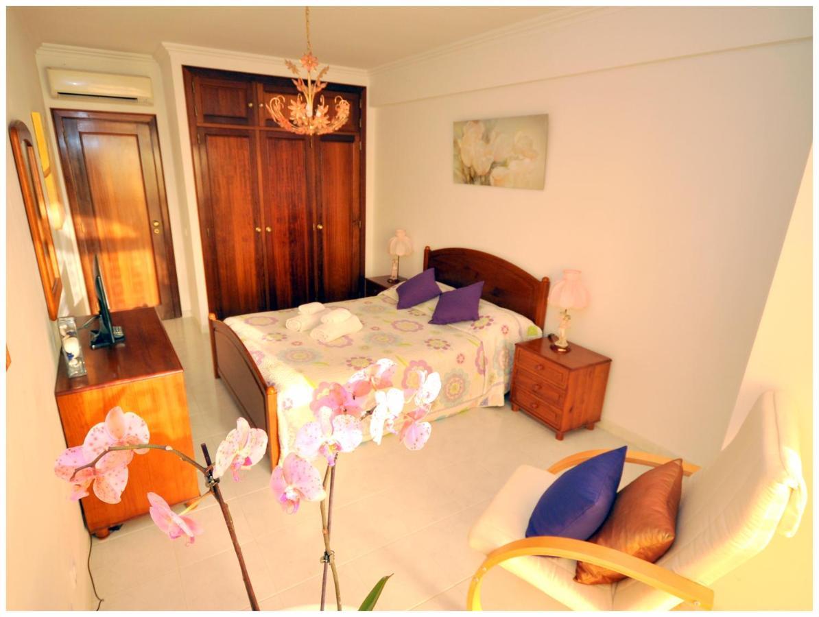 Apartamentos Capitolina Quarteira Eksteriør bilde