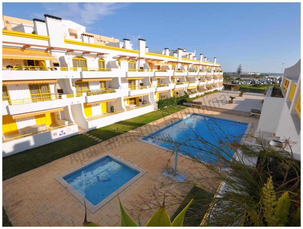 Apartamentos Capitolina Quarteira Eksteriør bilde