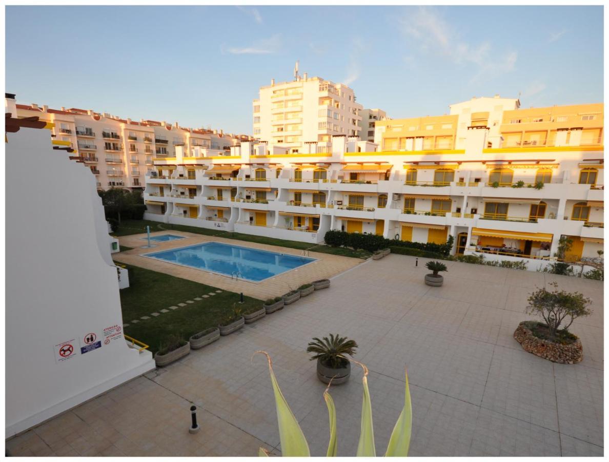 Apartamentos Capitolina Quarteira Eksteriør bilde
